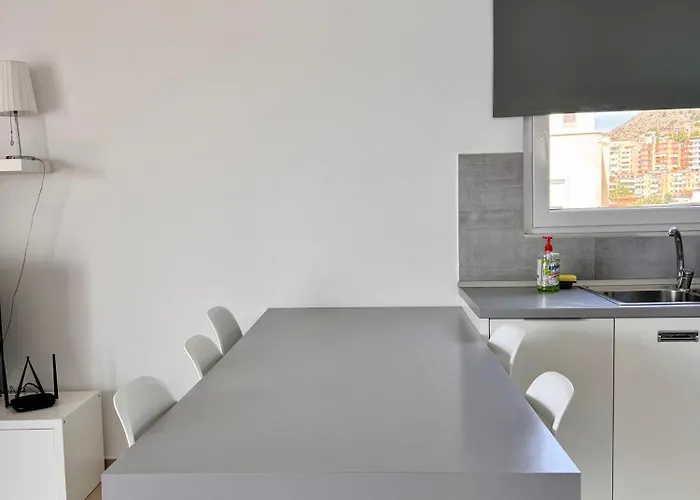 Jan's * ساراندا